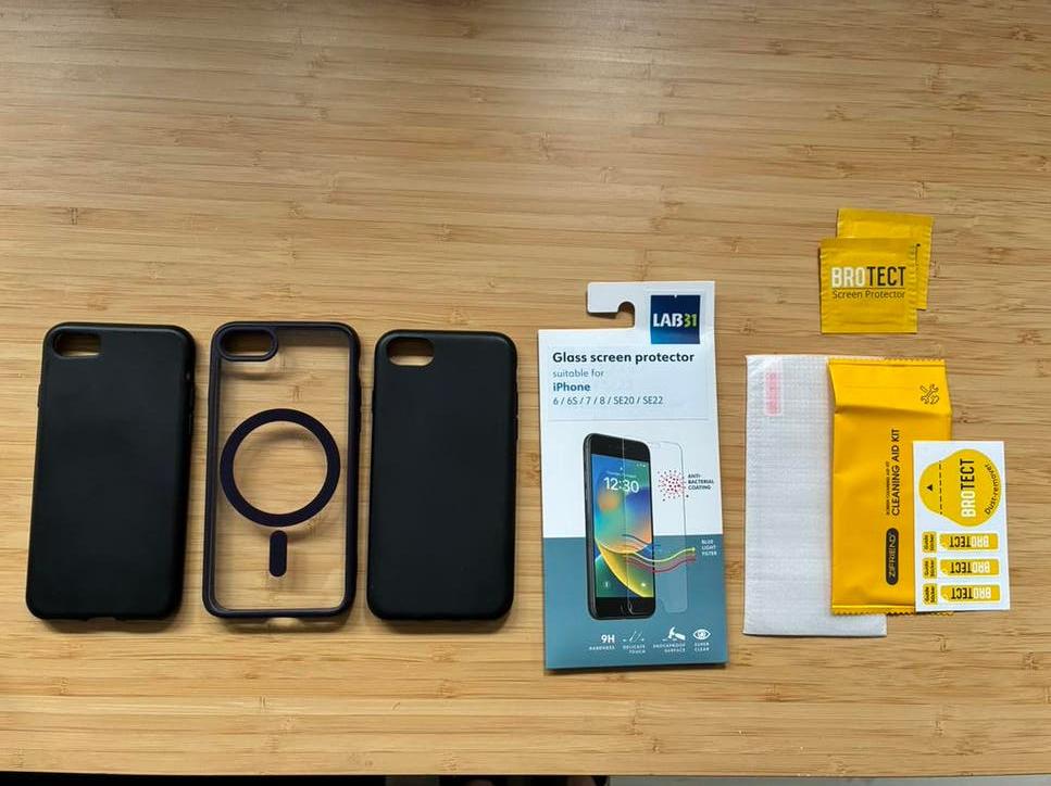 3 hoesjes en 2 screenprotectors voor Iphone SE2022, Kunststof, Zwart, Overige merken, IPhone SE (2016)