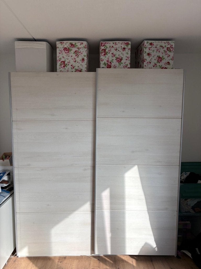 Kast, Ophalen, Met deur(en), Gebruikt, 100 tot 150 cm