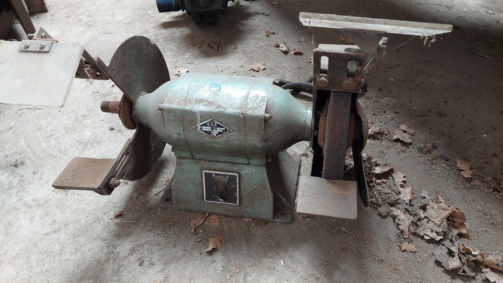 Slijpmachine amaril, Ophalen, 1000 watt of meer, Werkbankslijpmachine