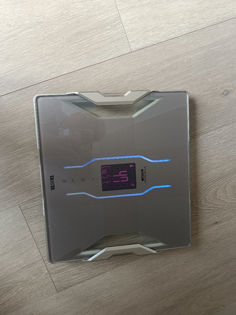 Tanita RD-953-S slimme lichaamsanalyse weegschaal, Ophalen, Zo goed als nieuw, Overige typen