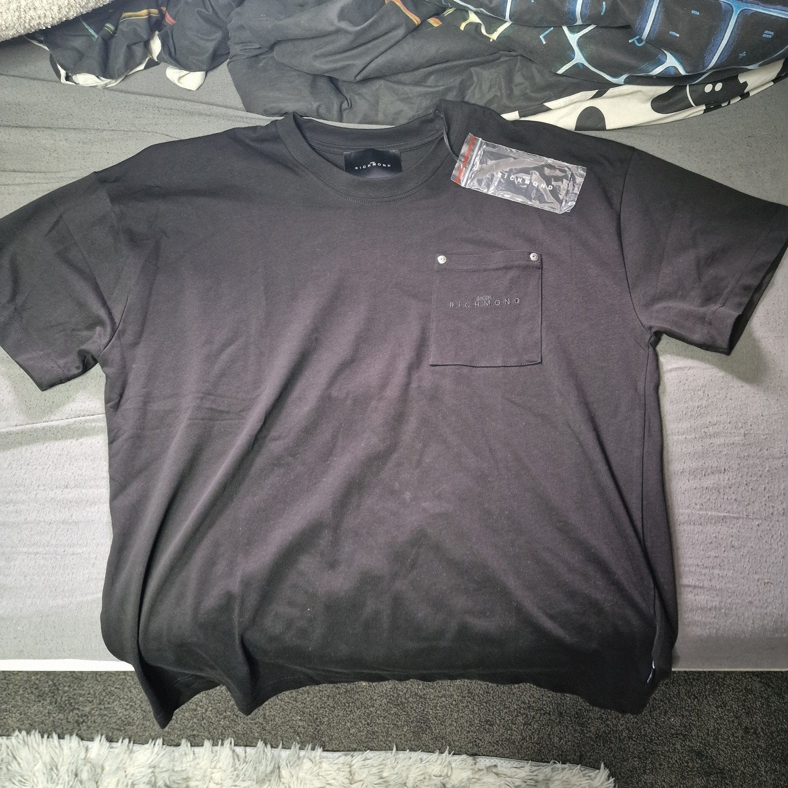 John Richmond T-shirt Zwart Maat M Nieuw met label, John Richmond, Maat 48/50 (M), Zwart, Nieuw