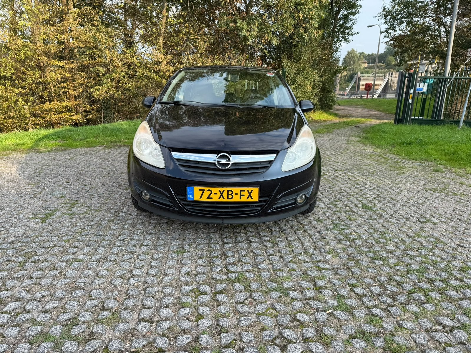 Opel Corsa 1.4 5D LEDER STUURVERWARMING APK TOT 10/9/ 2027, Voorwielaandrijving, 1063 kg, 4 cilinders, Origineel Nederlands