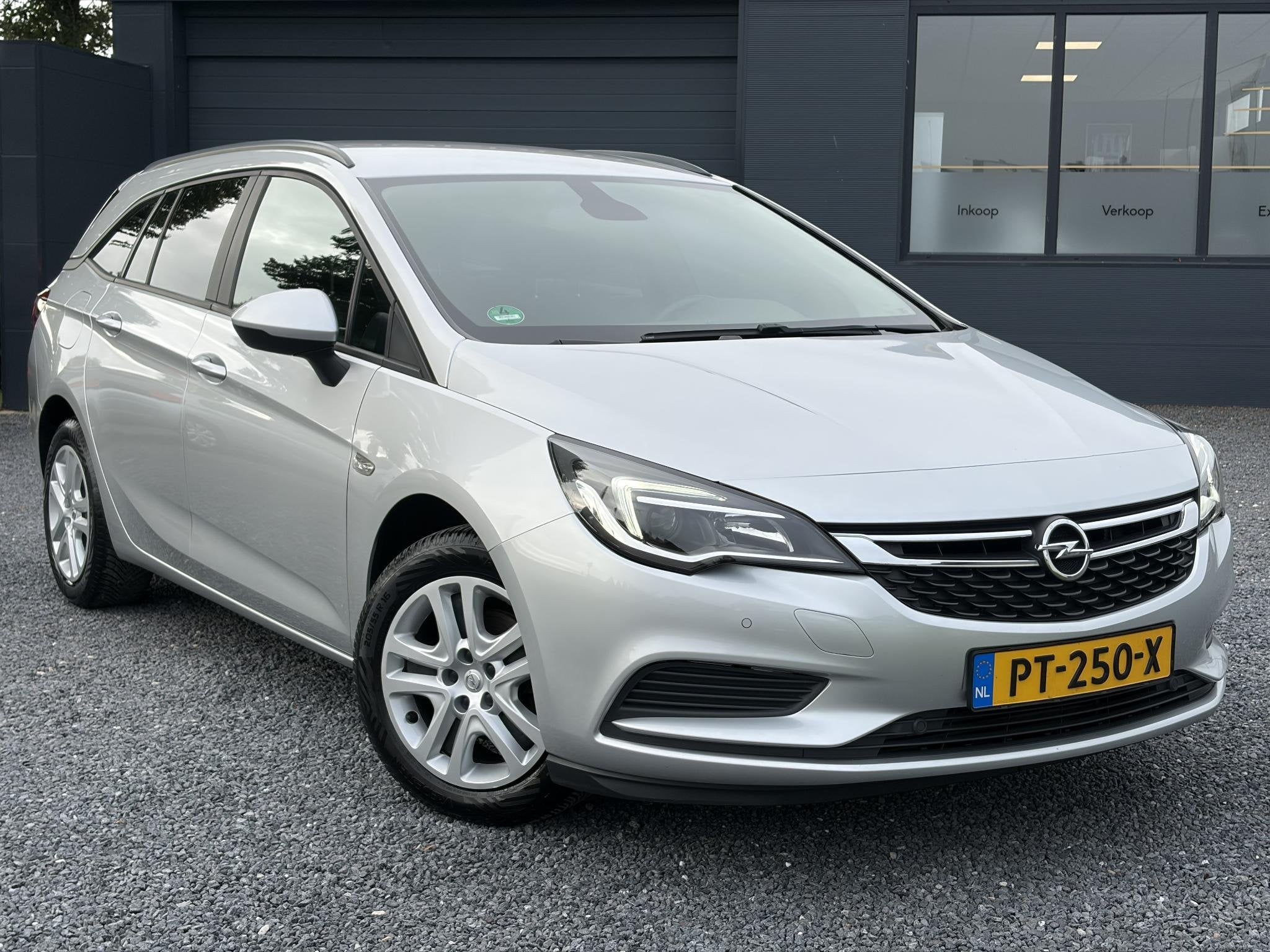 Opel Astra Sports Tourer 1.0 Online Edition 2e Eigenaar, Auto's, Voorwielaandrijving, Stof, Gebruikt, 1178 kg