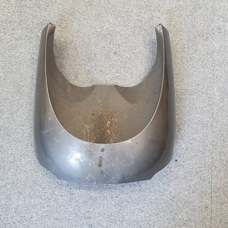 Voorkap onder Sym Fiddle 2 II grijs metallic onderkuip kap, Fietsen en Brommers, Brommeronderdelen | Scooters, Ophalen of Verzenden