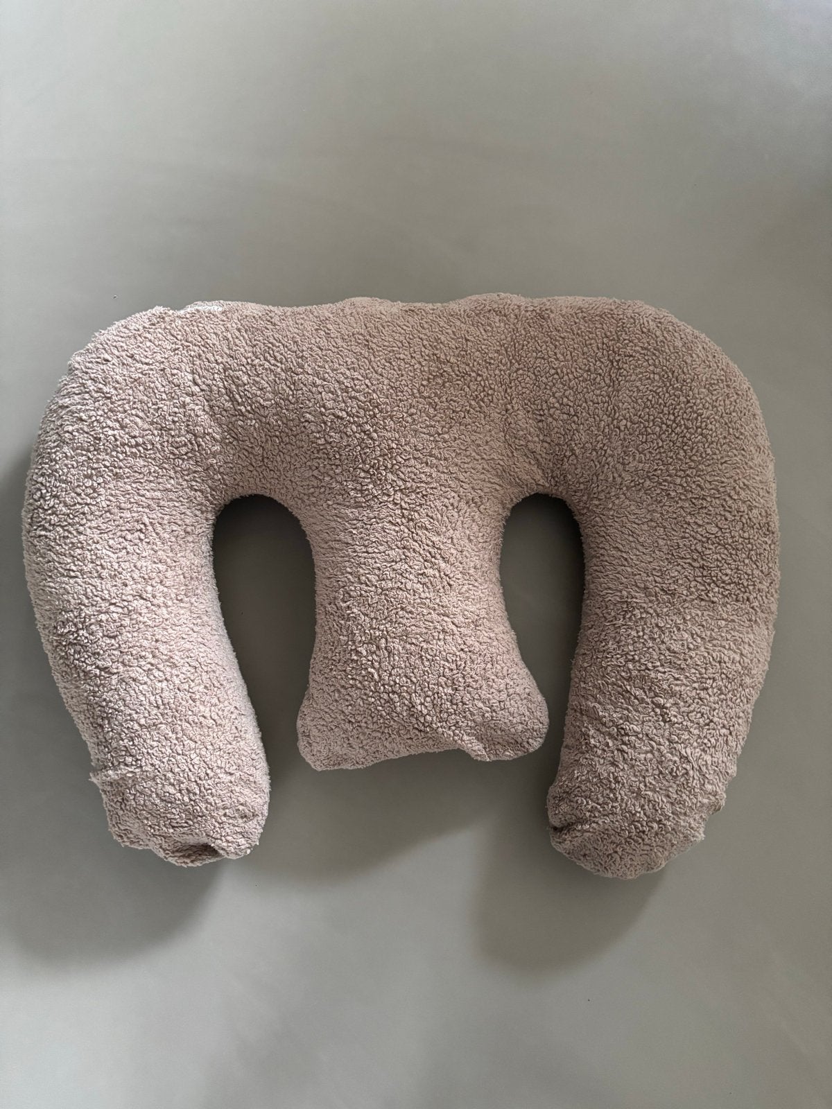 ILMAHA Voedingskussen Tweeling Teddy Taupe, Ophalen, Zo goed als nieuw