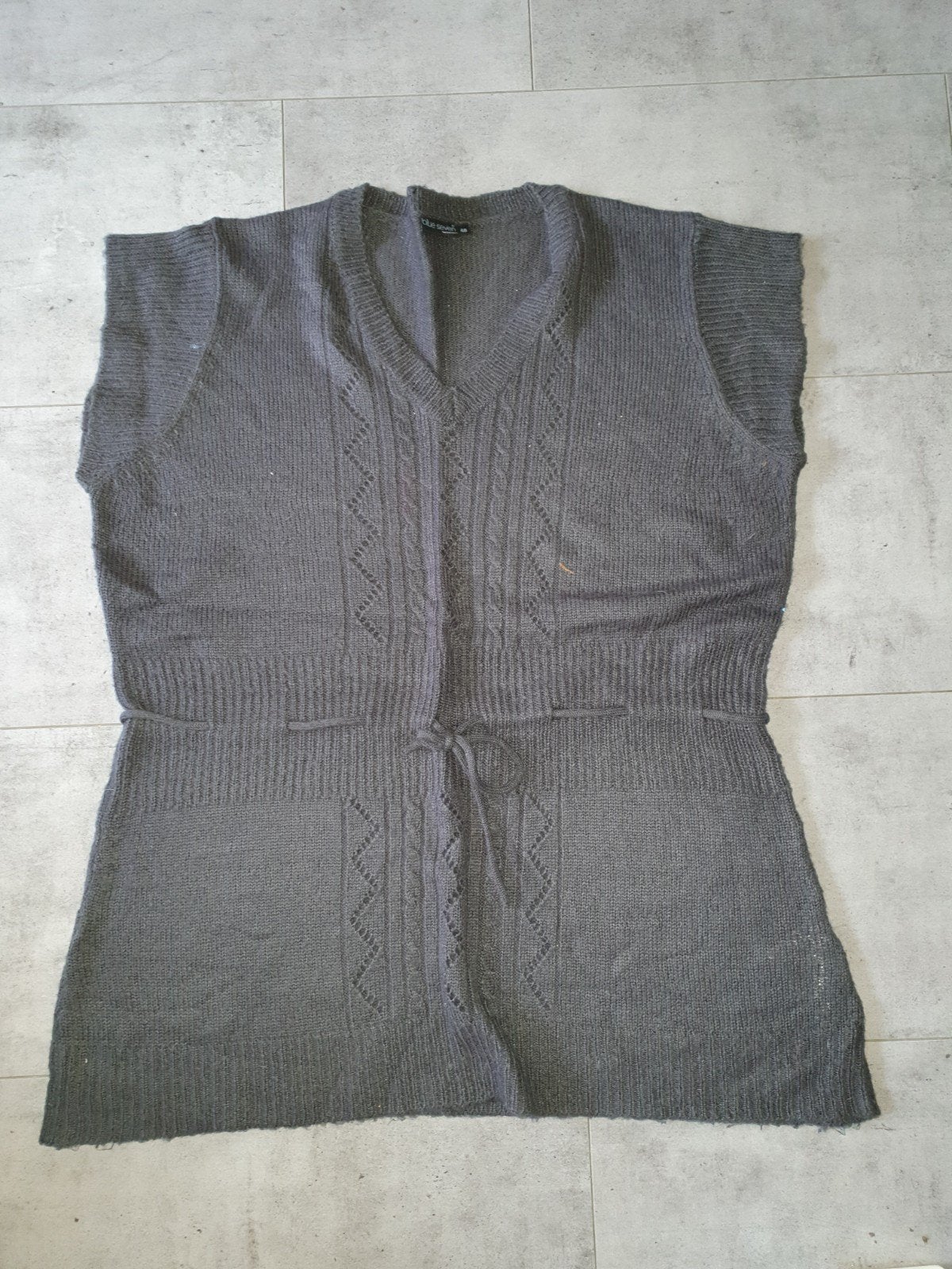 Truitje maat 48, Ophalen of Verzenden, Zo goed als nieuw, Maat 46/48 (XL) of groter, Grijs