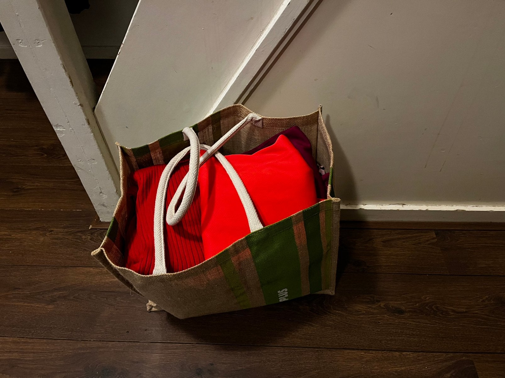 Kleding dames, Sieraden, Tassen en Uiterlijk, Tassen | Reistassen en Weekendtassen, Ophalen, 30 cm of meer, Overige kleuren, Minder dan 35 cm