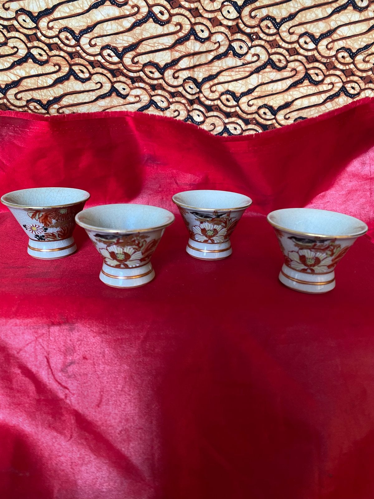 4 ANTIEKE JAPANSE PORSELEINEN SAKE KOMMETJES (GUINOMI), Ophalen of Verzenden