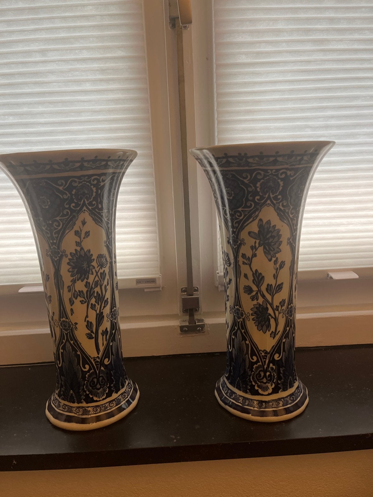 Delfts Blauw Vazenpaar - Boch Holland, Antiek en Kunst, Antiek | Vazen, Ophalen
