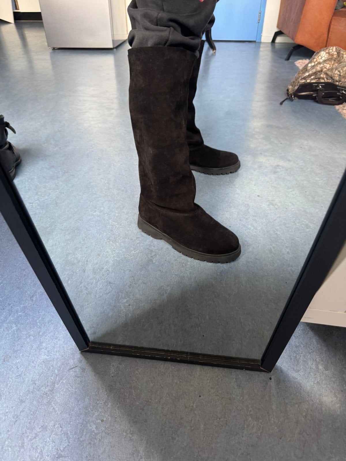 CHA Basic Baggy laars van suède Size 42, Hoge laarzen, Verzenden, Zwart, Zo goed als nieuw