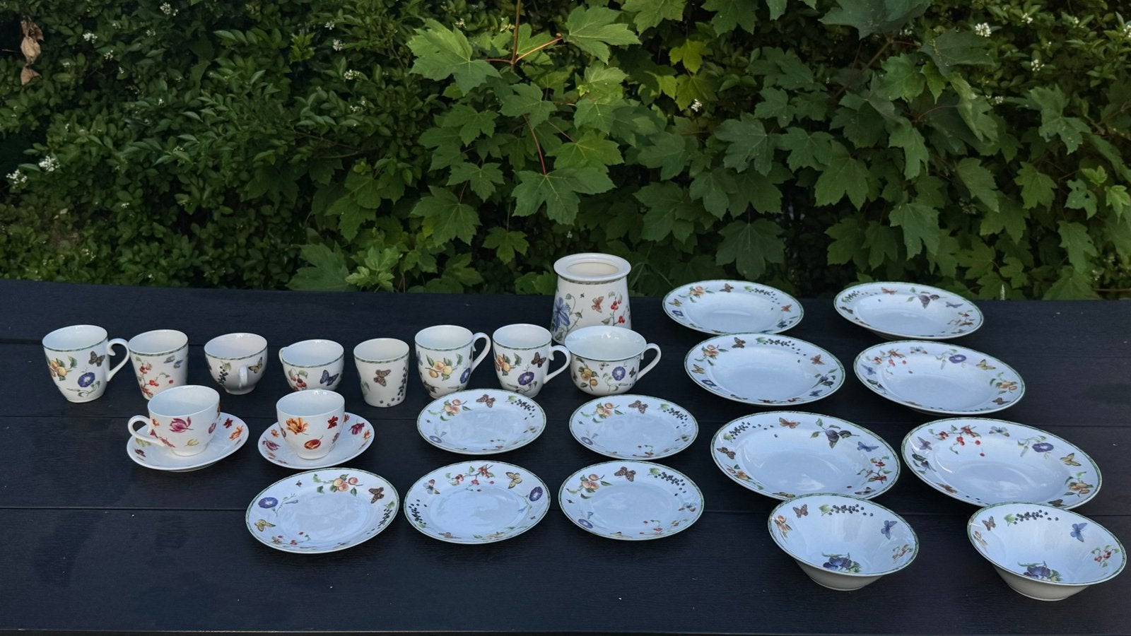 JBS Servies met vlinders en fruitmotieven, Keramiek, Ophalen of Verzenden, Zo goed als nieuw, Overige stijlen
