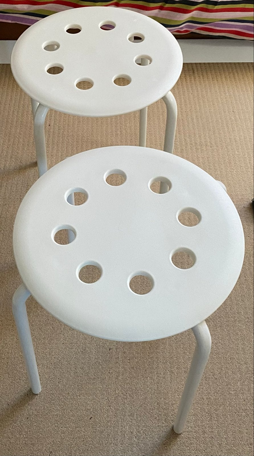 Twee witte IKEA krukjes, Ophalen, Twee, Wit, Zo goed als nieuw