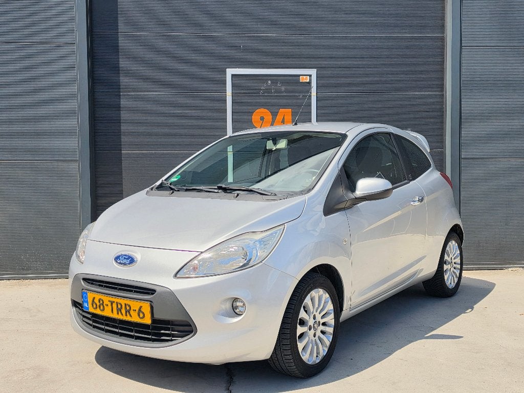 Ford Ka 1.2 Titanium X | Stoelverwarming | Fietsendragerhaak, Voorwielaandrijving, Euro 5, Stof, 1242 cc
