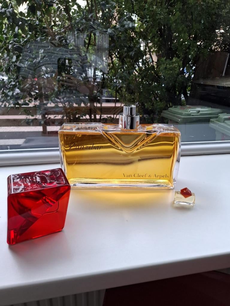 Factice parfumfles Zanzibar van Cleef&Arpels, Verzamelen, Parfumverzamelingen, Parfumfles, Ophalen of Verzenden