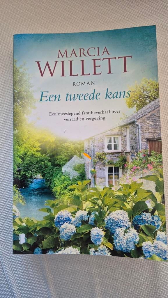 Een tweede kans - Marcia Willett (Roman), Boeken, Ophalen of Verzenden, Zo goed als nieuw, Marcia Willett, Nederland