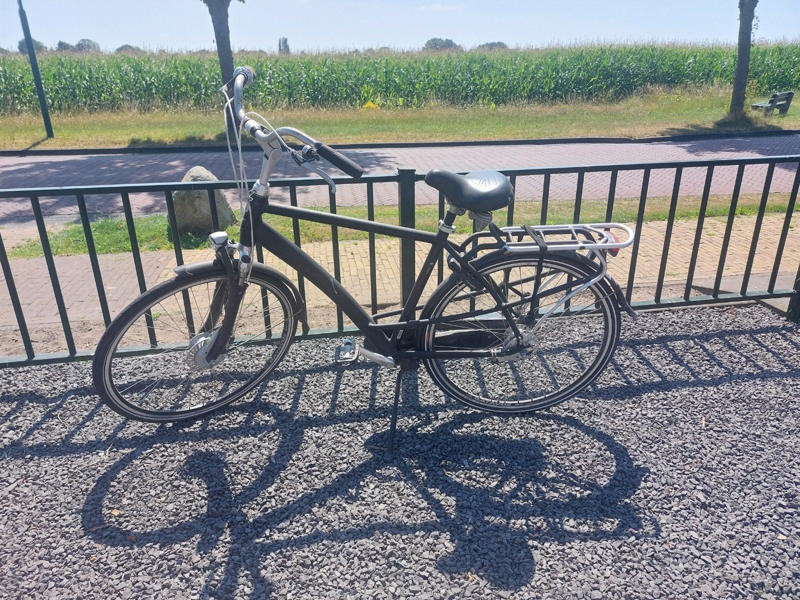 Nette zwarte batavus herenfiets met bagagedrager, Ophalen, Velgrem, Versnellingen, Batavus