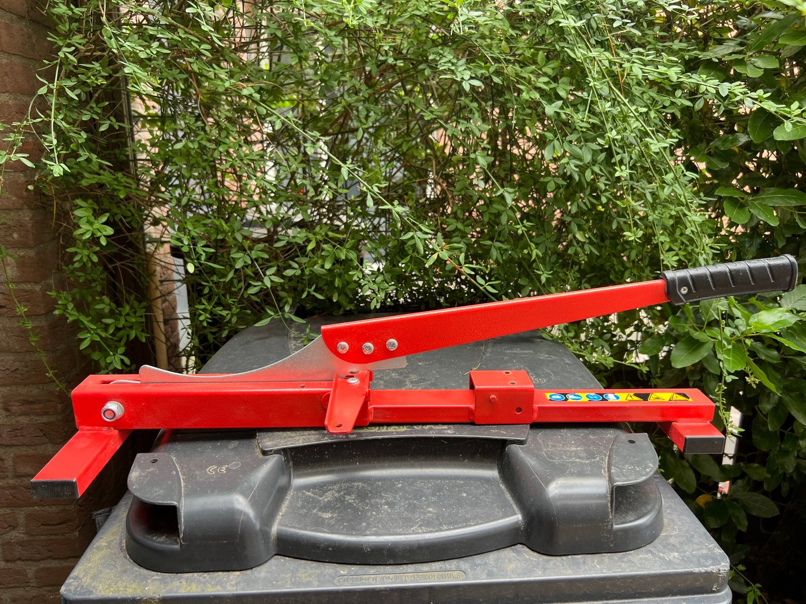 Laminaatsnijder / vloersnijder – in goede staat, Doe-het-zelf en Verbouw, Gereedschap | Handgereedschap, Ophalen, Zo goed als nieuw