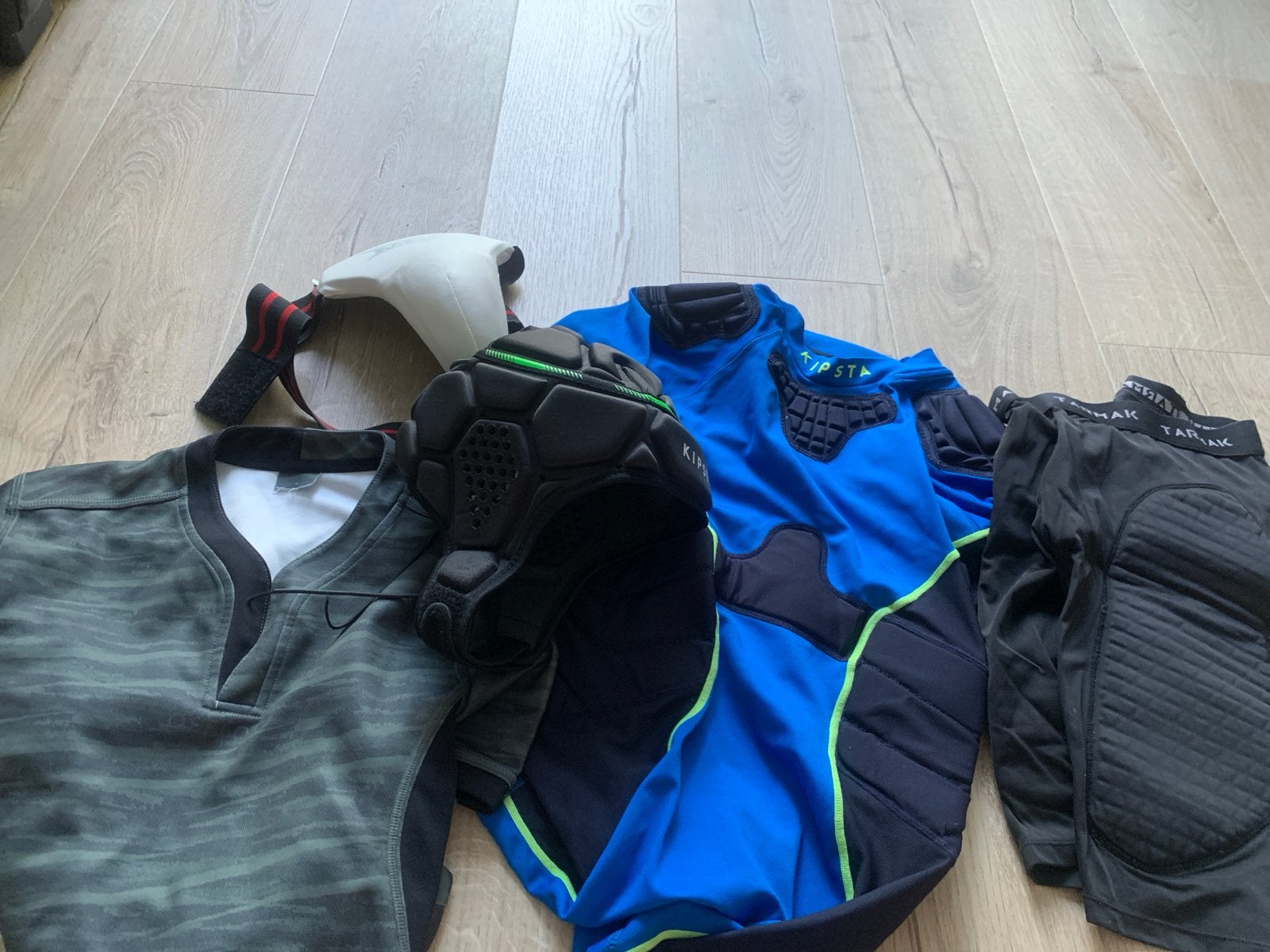 Rugby beschermingsset: helm, shirt, broekje en tok, Sport en Fitness, Ophalen of Verzenden, Gebruikt