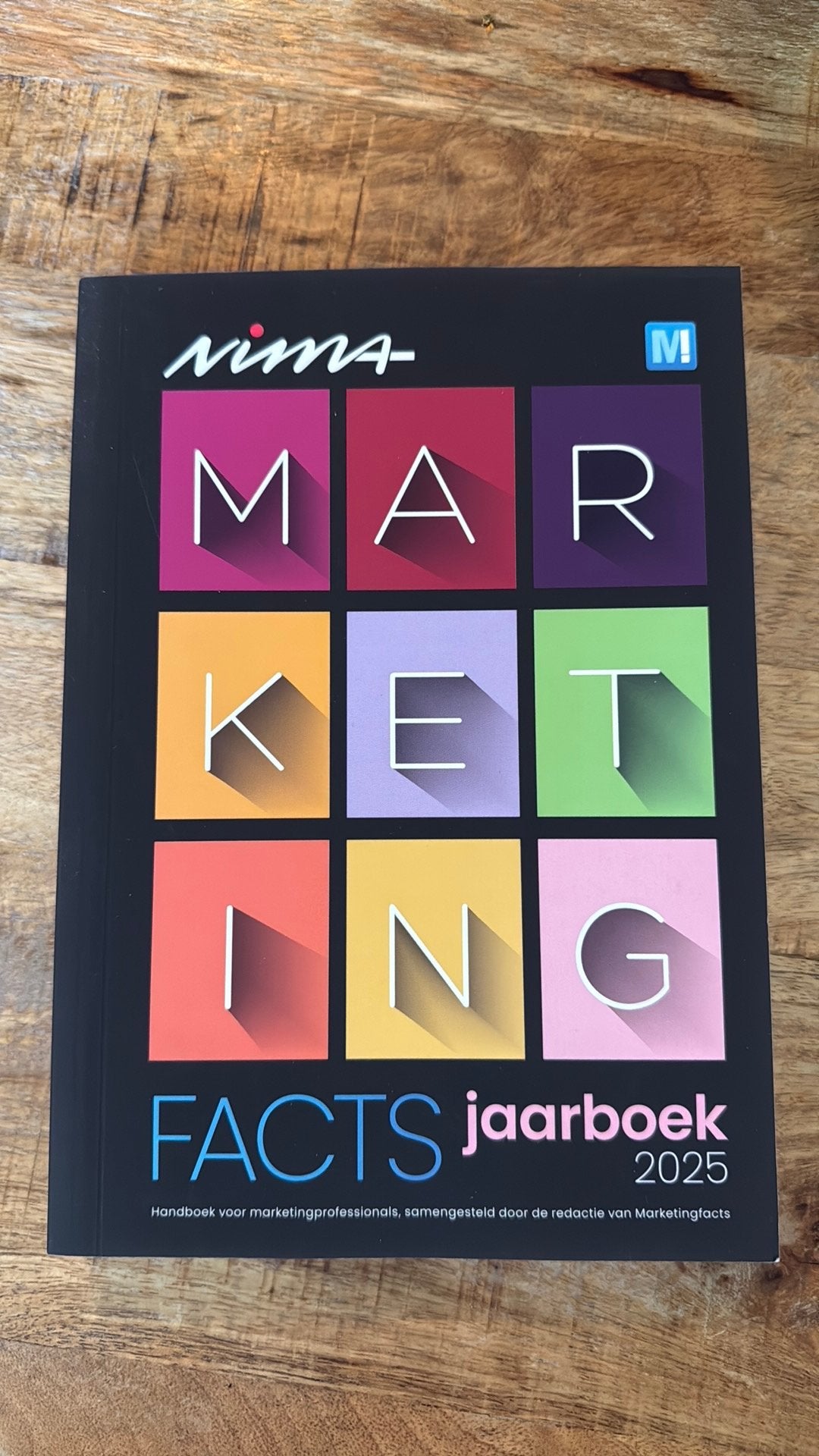 Nima Marketingfacts Jaarboek 2025, Ophalen of Verzenden, Zo goed als nieuw, Management