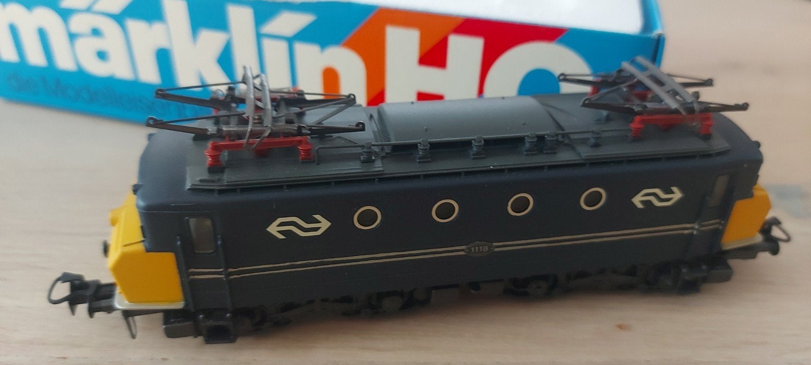 Märklin NS 1135 e-loc artikelnummer 3327 in ovp, Hobby en Vrije tijd, Modeltreinen | H0, Wisselstroom, Locomotief, Ophalen of Verzenden