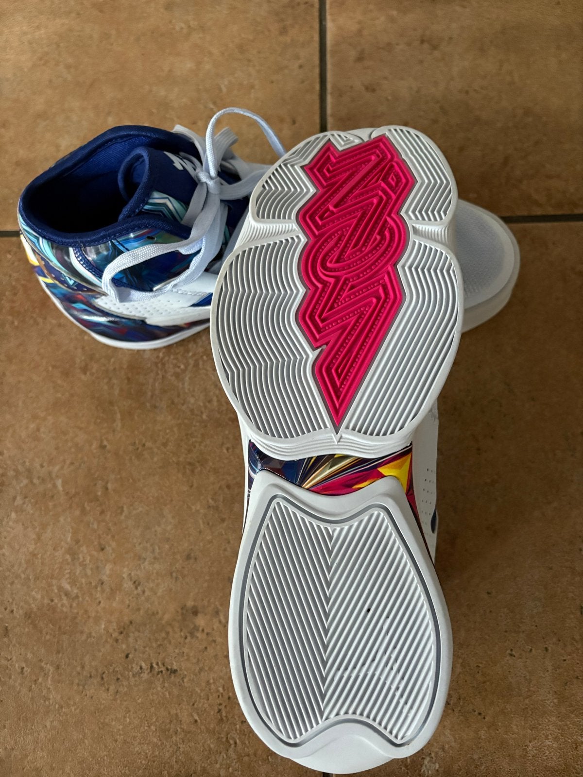 Nike Jordan Zion 2 - Nieuwstaat, zonder doos, Ophalen of Verzenden, Nieuw, Wit, Sneakers of Gympen