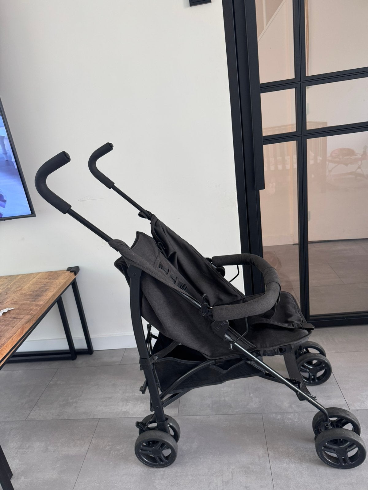Novi kinderwagen, Ophalen, Zo goed als nieuw