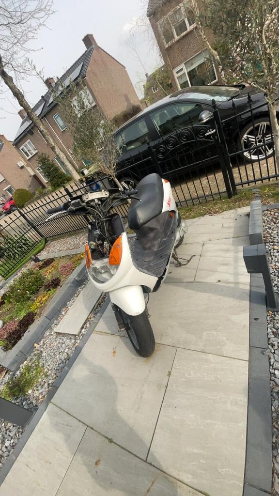 Vivacity 50cc 2takt project, Fietsen en Brommers, Snorfietsen en Snorscooters, Zo goed als nieuw, Overige merken, Benzine, Ophalen of Verzenden