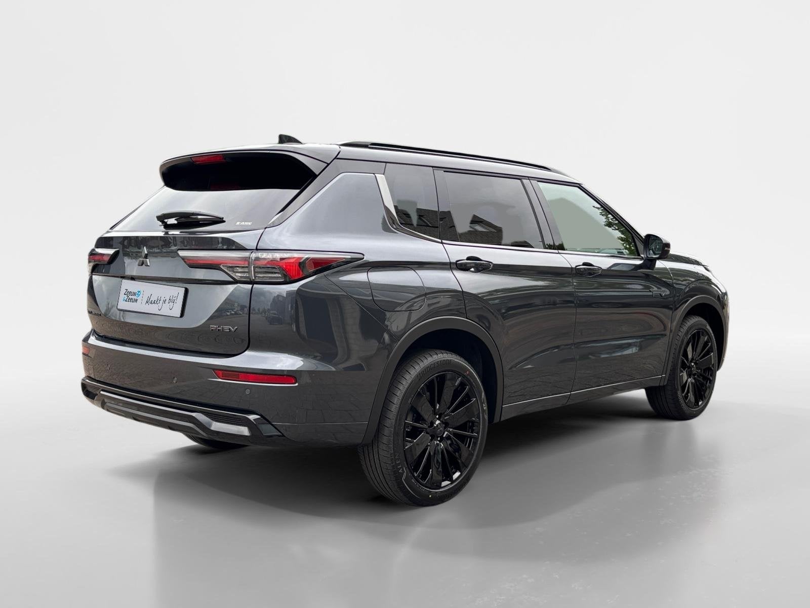 Mitsubishi Outlander 2.4 PHEV Black Edition | 5000 EURO KORT, Automaat, 2095 kg, Outlander, 4 cilinders