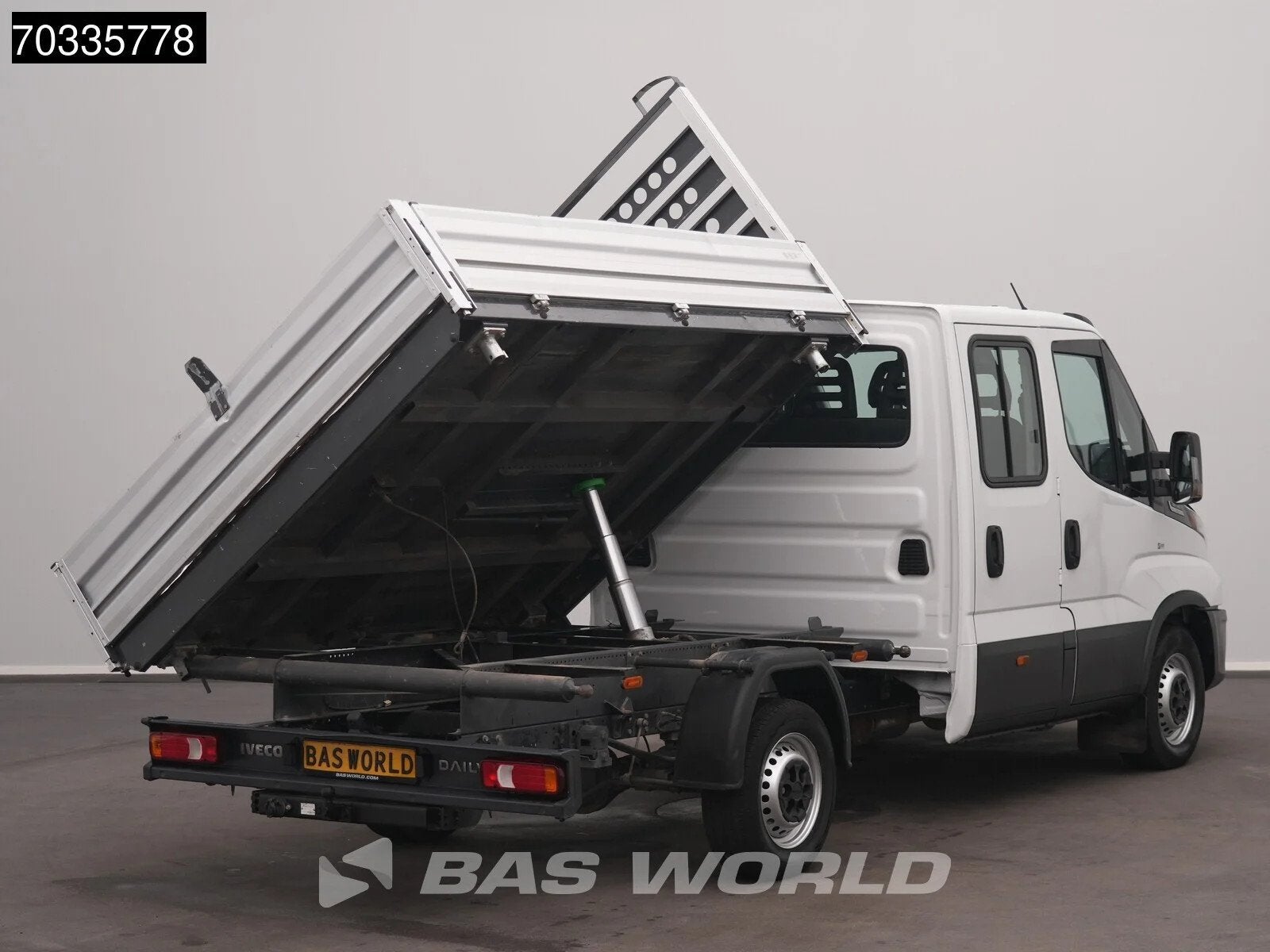 Iveco Daily 35S16 Automaat Driezijdige Kipper Trekhaak 3.5t, Automaat, Stof, Gebruikt, Euro 6