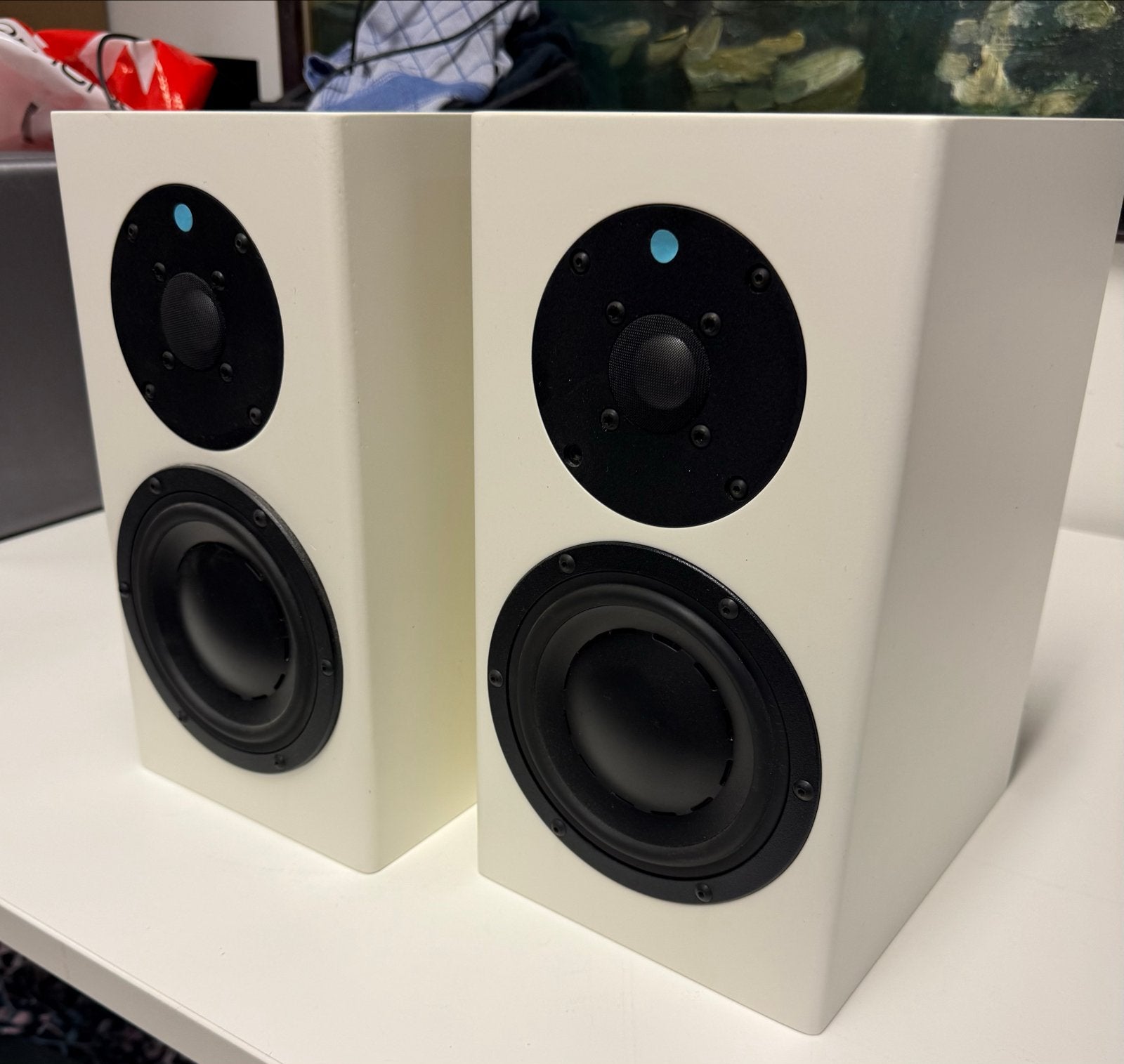 Totem Model One Boekenplank Luidsprekers - Wit, Ophalen, Zo goed als nieuw, 60 tot 120 watt, Overige merken