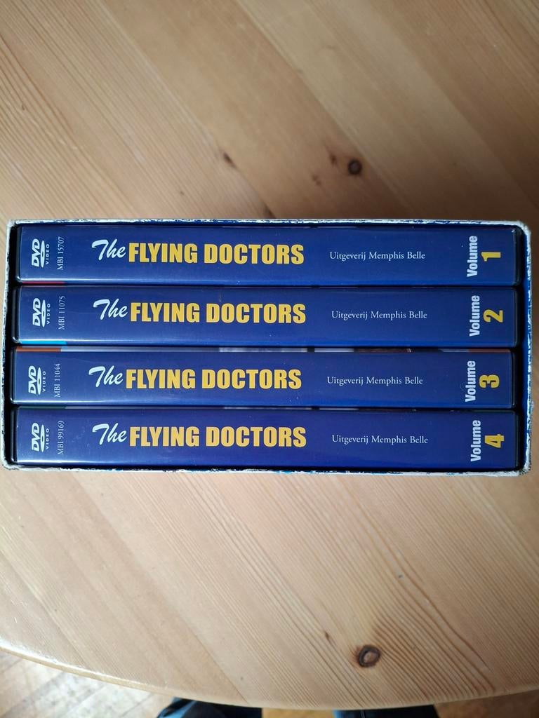 The Flying Doctors DVD Boxset - Volumes 1 t/m 4, Gebruikt, Alle leeftijden, Boxset, Drama