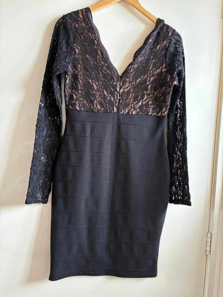 Sexy zwart jurkje met kant, Zwart, Cocktailjurk, Ophalen of Verzenden, Zo goed als nieuw