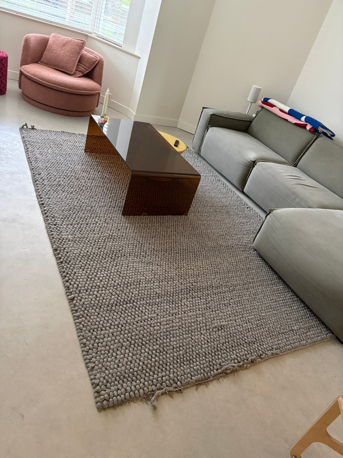 Tapijt vloerkleed HAY Peas grijs 200 x 300, Huis en Inrichting, Stoffering | Tapijten en Kleden, Ophalen, Gebruikt, 200 cm of meer