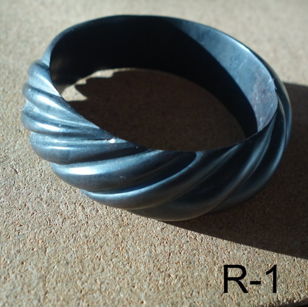 Ebbenhout armbanden inw. 60-65mm, dik >11mm. 15-25 mm breed, Sieraden, Tassen en Uiterlijk, Ophalen, Nieuw, Zwart, Hout