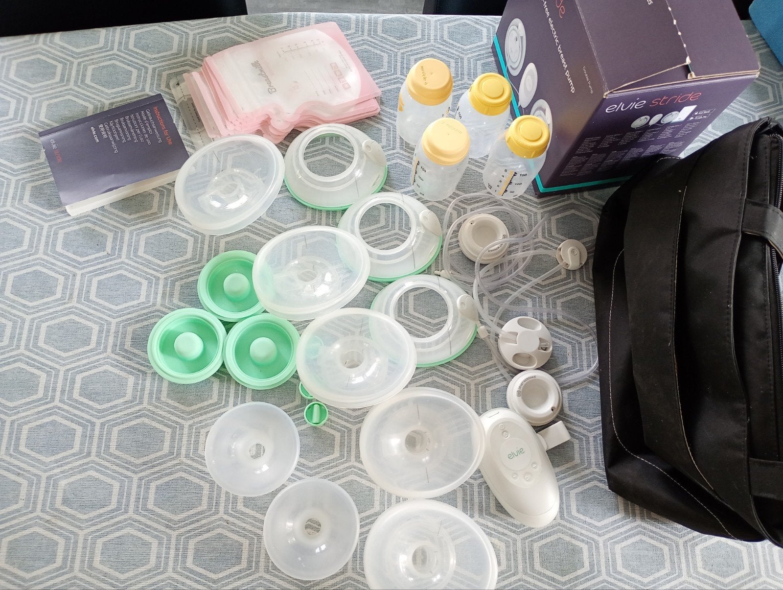 Elvie Stride Borstkolf met extra accessoires, Kinderen en Baby's, Ophalen, Borstkolf, Zo goed als nieuw, Elvie