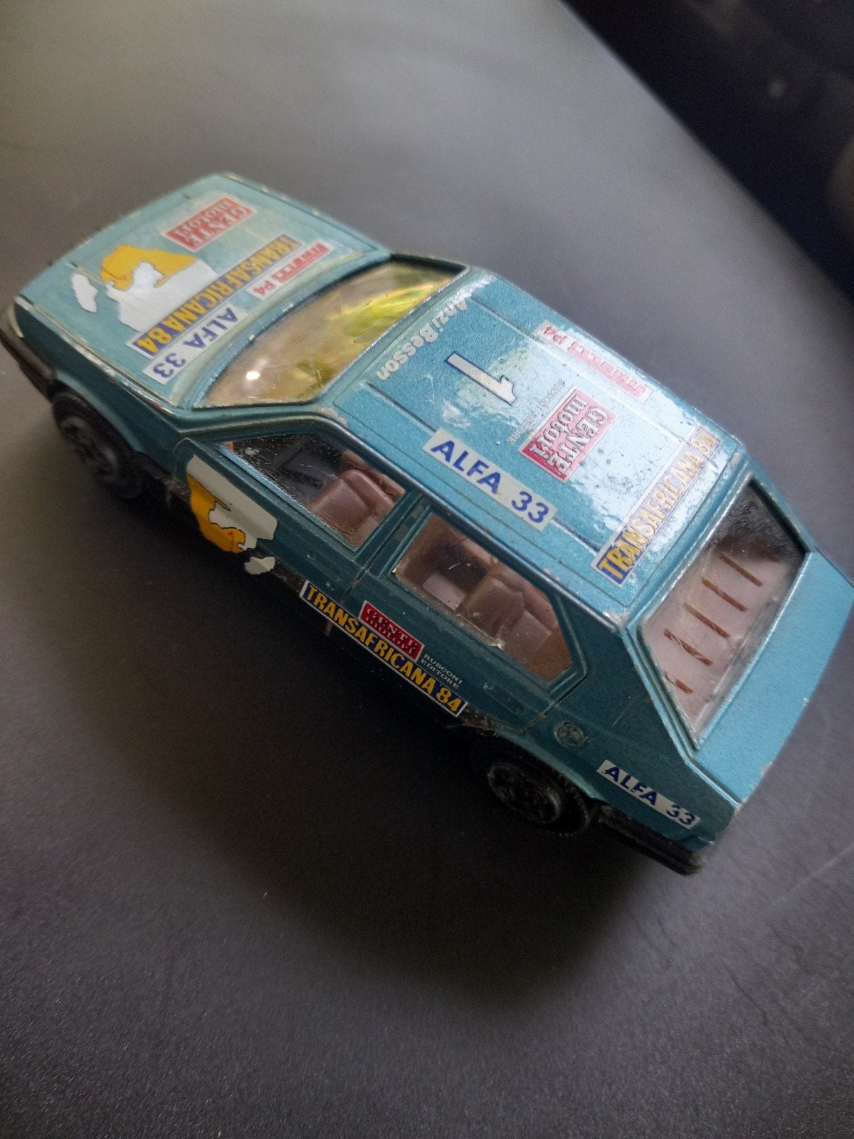 Alfa romeo 33, Hobby en Vrije tijd, Modelauto's | 1:43, Ophalen of Verzenden, Zo goed als nieuw, Auto, Overige merken