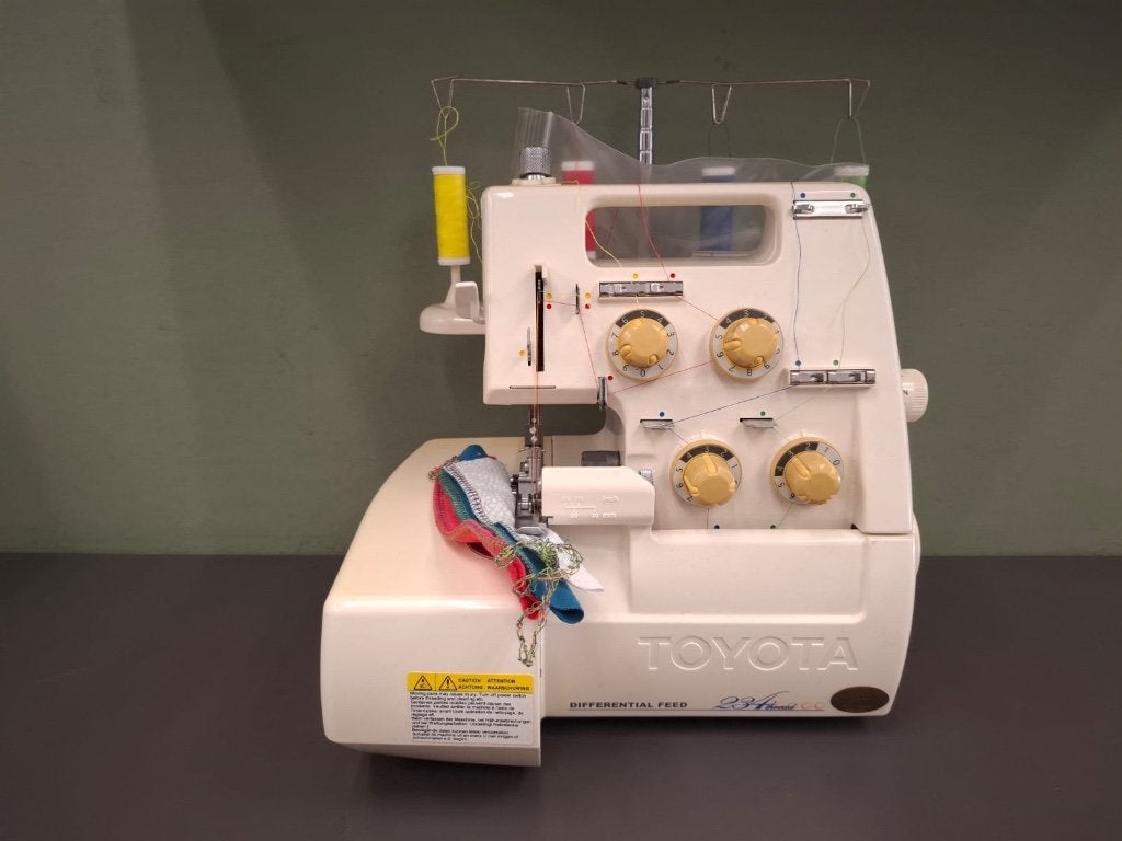 Toyota lockmachine, Ophalen of Verzenden, Gebruikt, Lockmachine, Overige merken