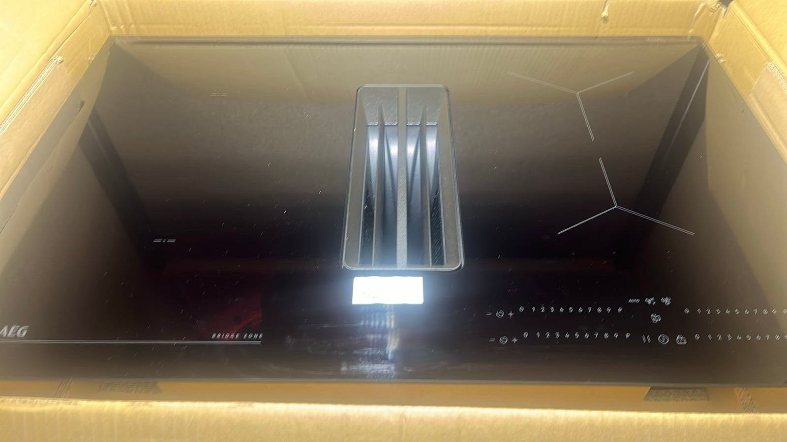 AEG Kookplaat met afzuiging - 6000 ComboHob 80 cm NCH84B03FB, Witgoed en Apparatuur, Zo goed als nieuw, Inbouw, Inductie, 4 kookzones