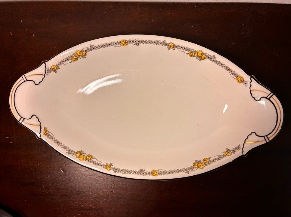 Ovale schaal Bavaria P. Regout met bloemmotief 25 cm, Ophalen of Verzenden