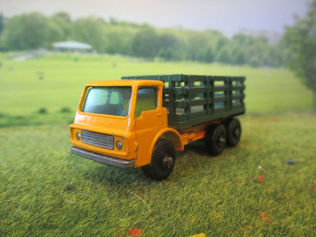 1/86 Dodge Stake Truck - Lesney Matchbox No.4 1967-1969, Ophalen of Verzenden, Gebruikt, Auto