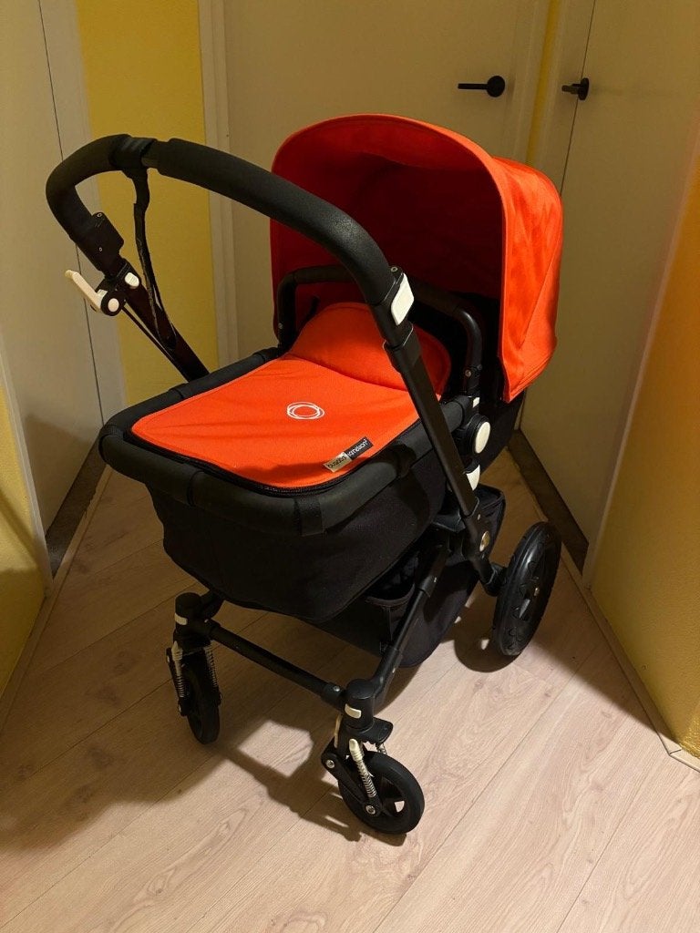 Bugaboo Kinderwagen Cameleon, 3 in 1, met rode zonnenkap, Overige merken, Overige methoden, Ophalen of Verzenden, Zo goed als nieuw