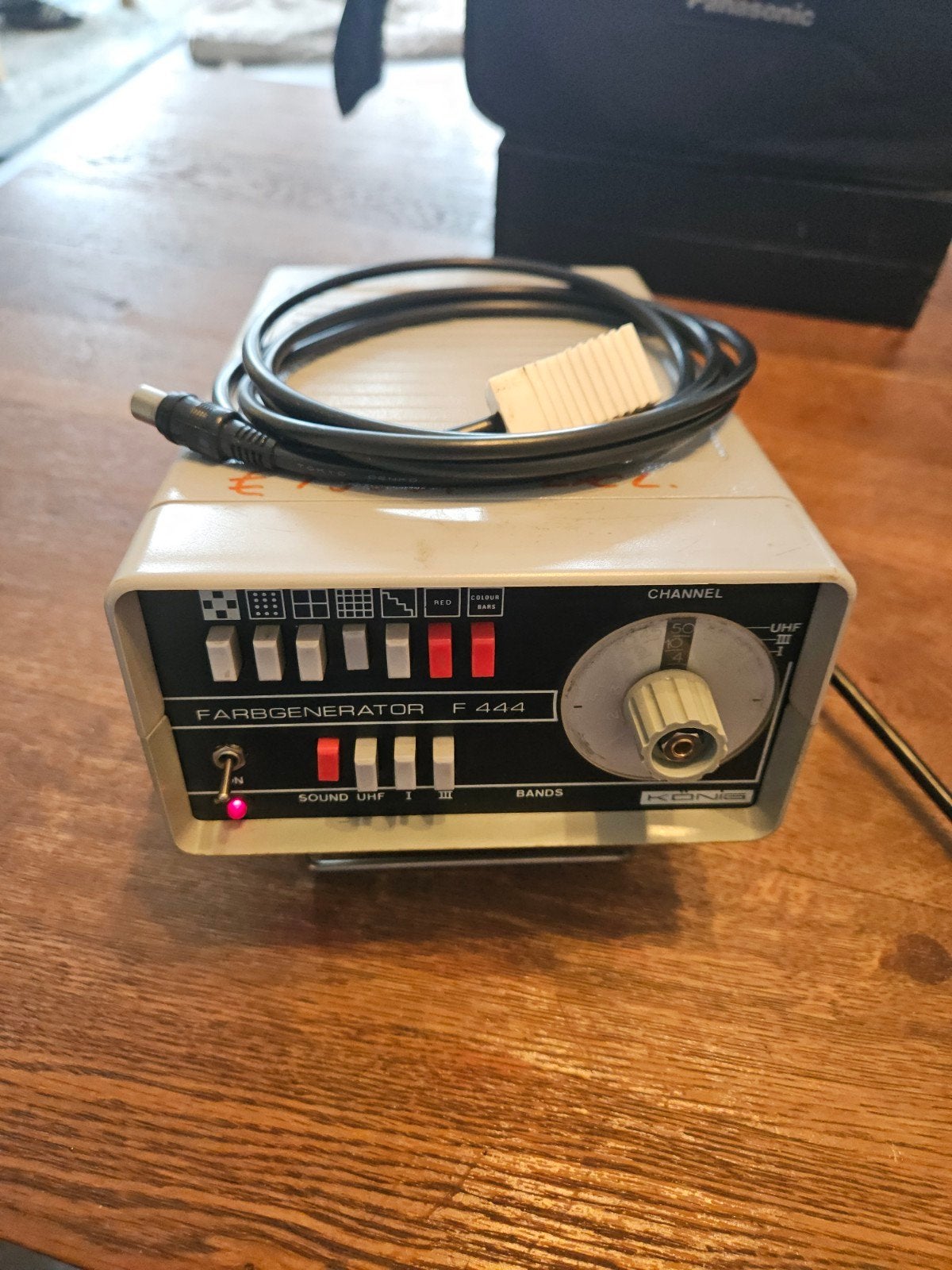 König Farbgenerator F 444  Vintage Kleuren Testbeeld Generat, Ophalen of Verzenden, Gebruikt, Overige merken
