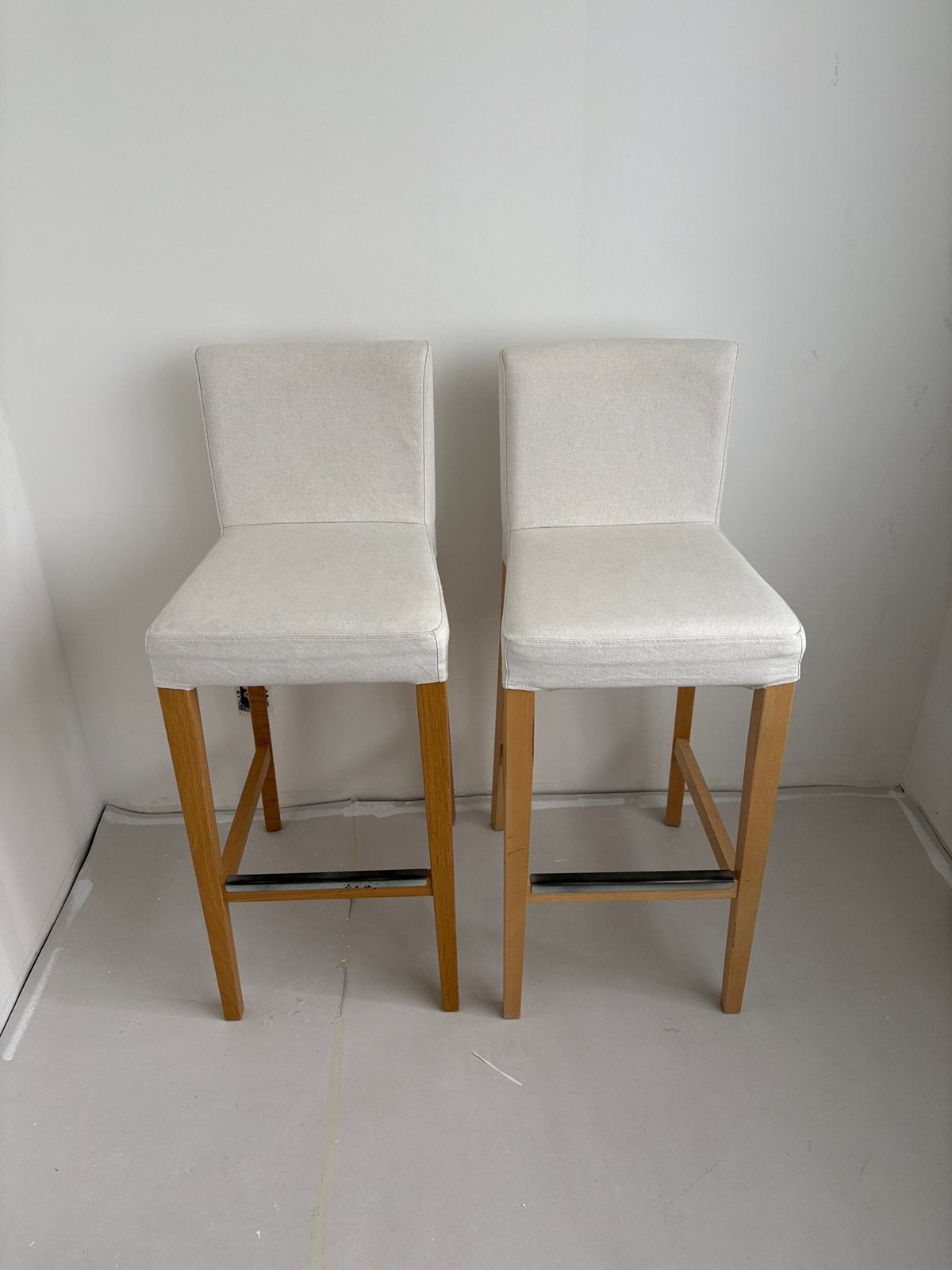 x2 ikea barkruk 75 cm hoog zgan, 2 krukken, Ophalen, Zo goed als nieuw, 60 tot 90 cm