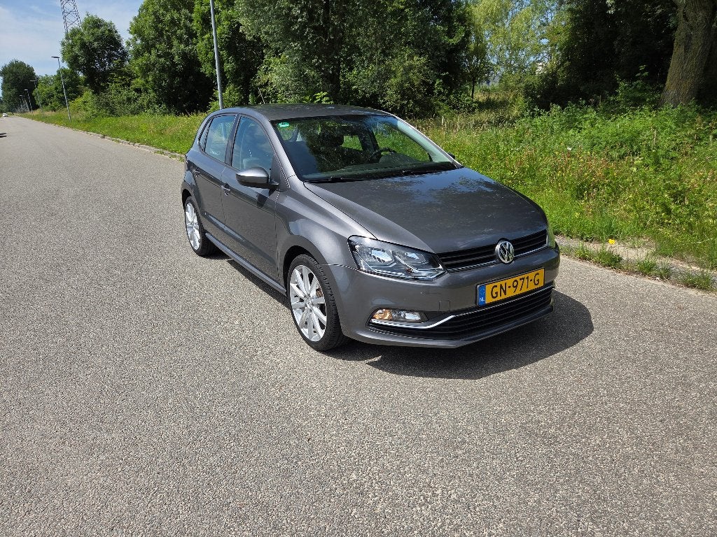 Volkswagen Polo 1.0 TSI 55KW 2015 Grijs, Auto's, Euro 6, Overige bekleding, Origineel Nederlands, Handgeschakeld
