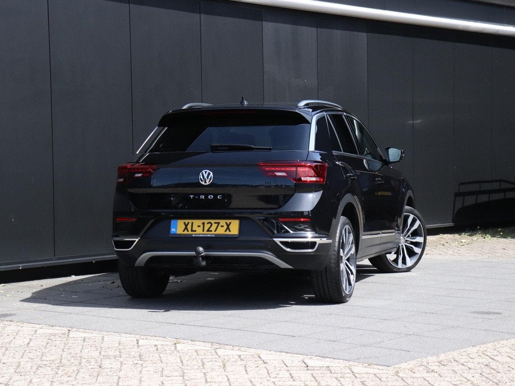 Volkswagen T-Roc 1.5 TSI Sport | PANO-DAK | TREKHAAK | VIRTU, Voorwielaandrijving, Stof, 4 cilinders, 150 pk