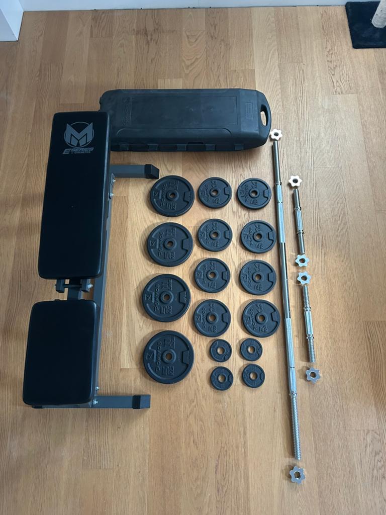 Complete fitnesset - fitnessbank, halterstang, dumbells 50KG, Sport en Fitness, Ophalen, Zo goed als nieuw, Benen, Fitnessbank
