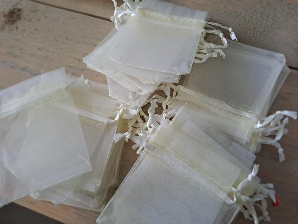 36 organza zakjes, Ophalen of Verzenden, Nieuw