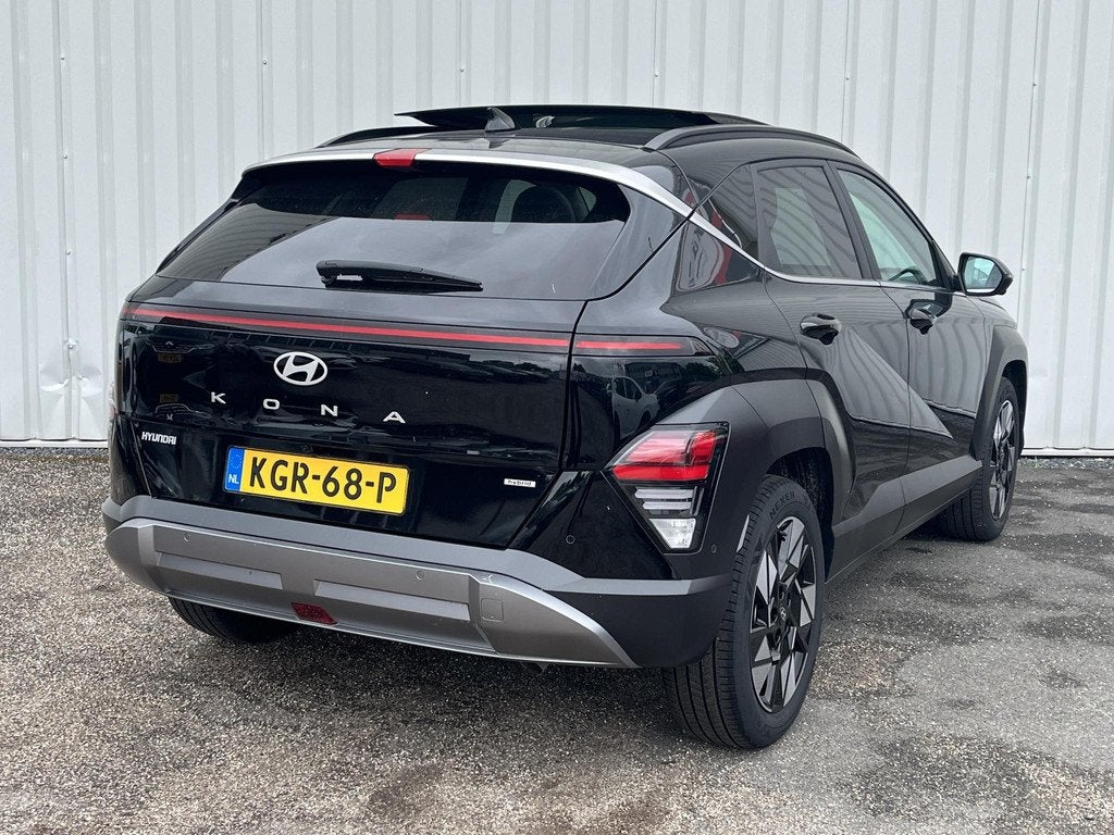 Hyundai Kona 1.6 GDI HEV Premium Sky | Schuif-kanteldak | Le, Auto's, Hyundai, Gebruikt, Zwart, Lichtsensor, SUV of Terreinwagen