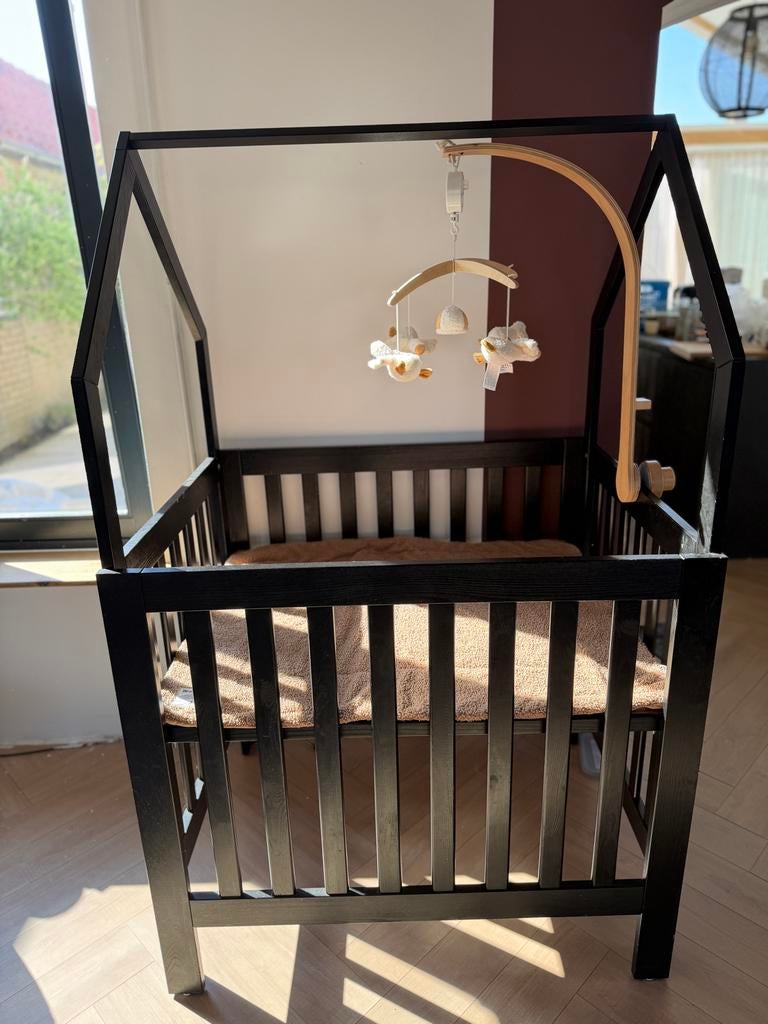Zwart Park Bart House - Trendy Huisvormig Baby Park, Kinderen en Baby's, Babywiegjes en Ledikanten, Ophalen, Zo goed als nieuw