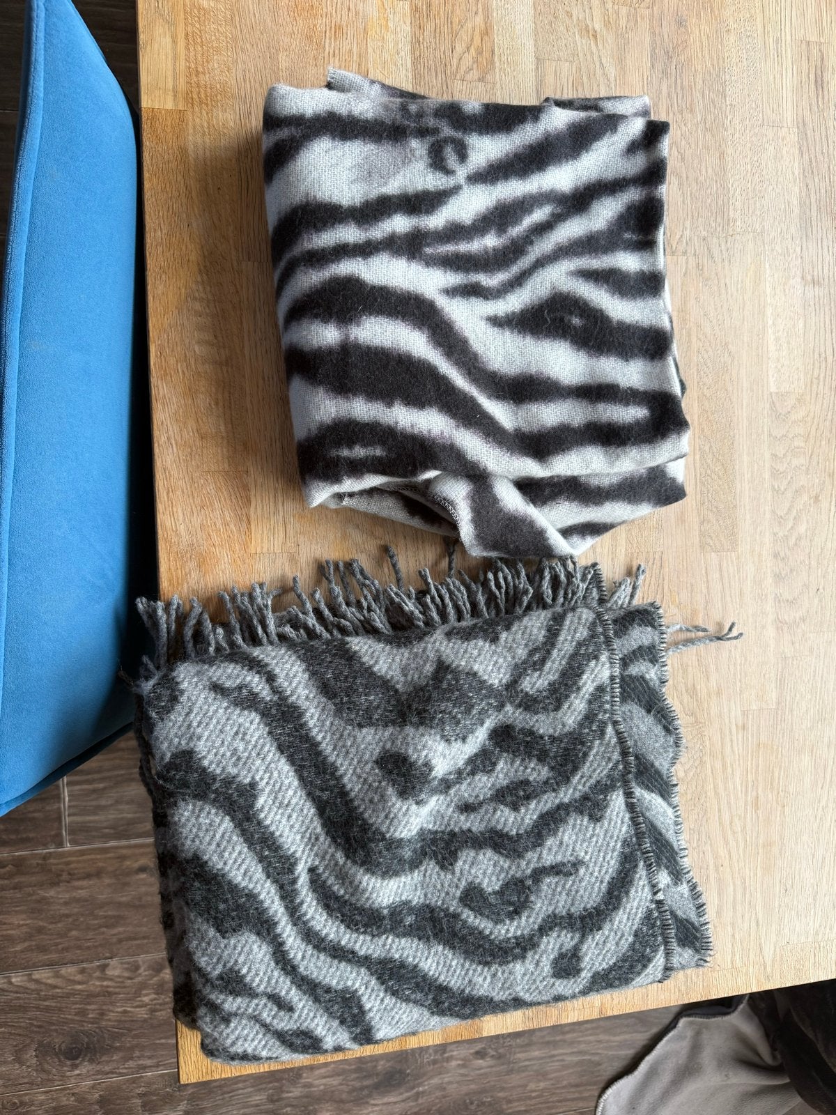 Zebraprint shawl sjaal  - set van 2, Kleding | Dames, Ophalen, Zo goed als nieuw, Maat 46/48 (XL) of groter, Zwart